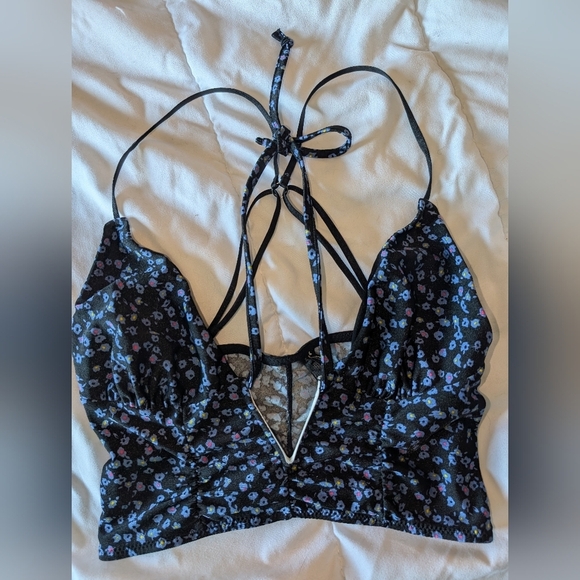 Urban Outfitters Out From Under Black Floral Swim Top Small - Picture 2 of 4